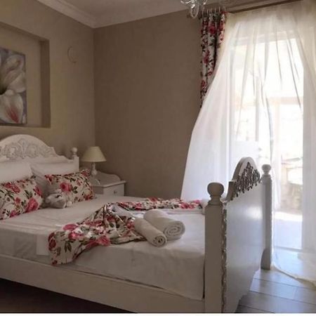 The White Hotel Alacati Exterior photo