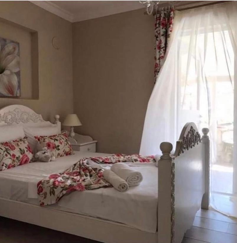 The White Hotel Alacati Exterior photo